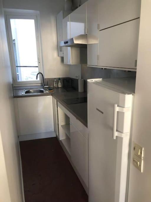 Apartment 5e *